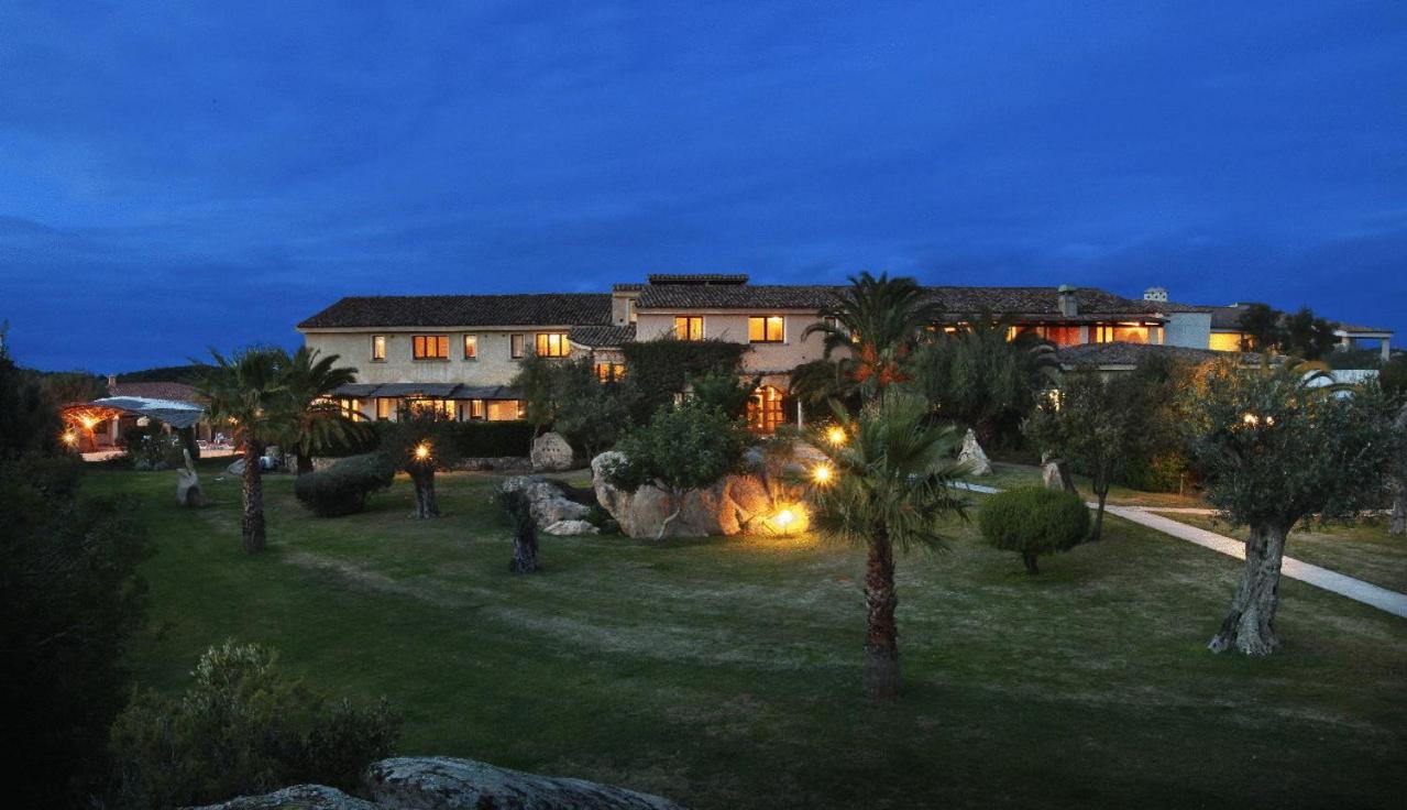 Hotel Pulicinu Baja Sardinia Exterior photo